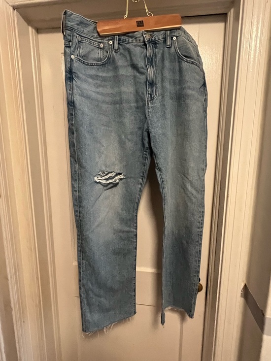 Madewell Denim - Madewell 90’s straight Blue Straight Leg Jeans with Distressed Knee